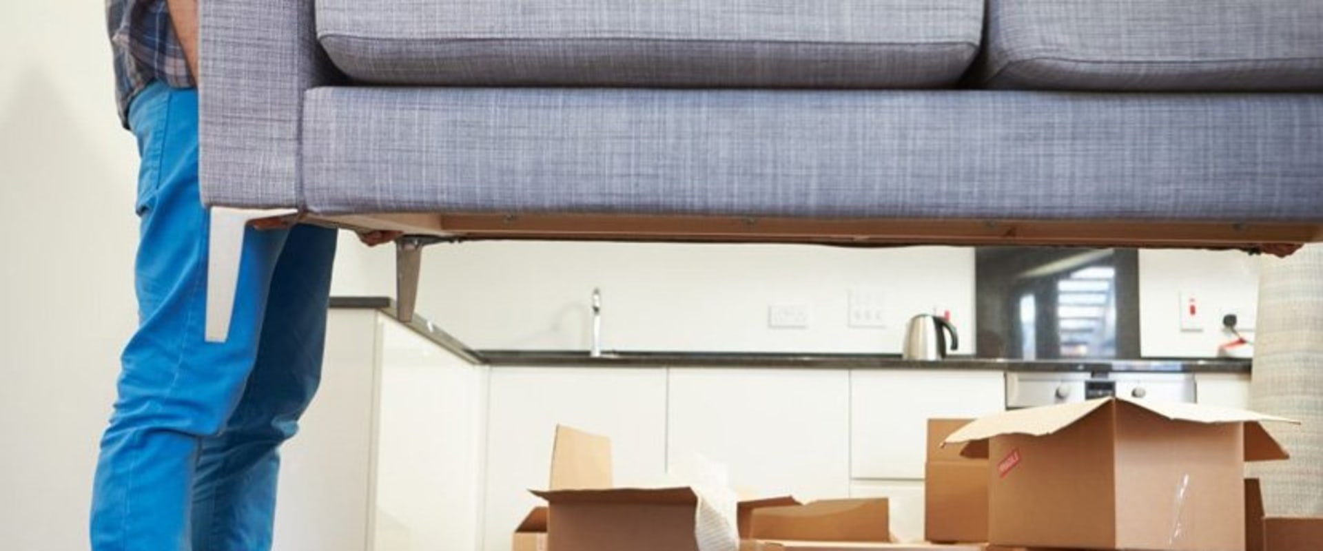 Furniture Moving Services: Finding the Best Company for Your Needs